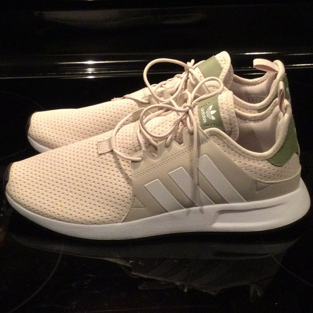 NWOT Adidas XPLR sneakers